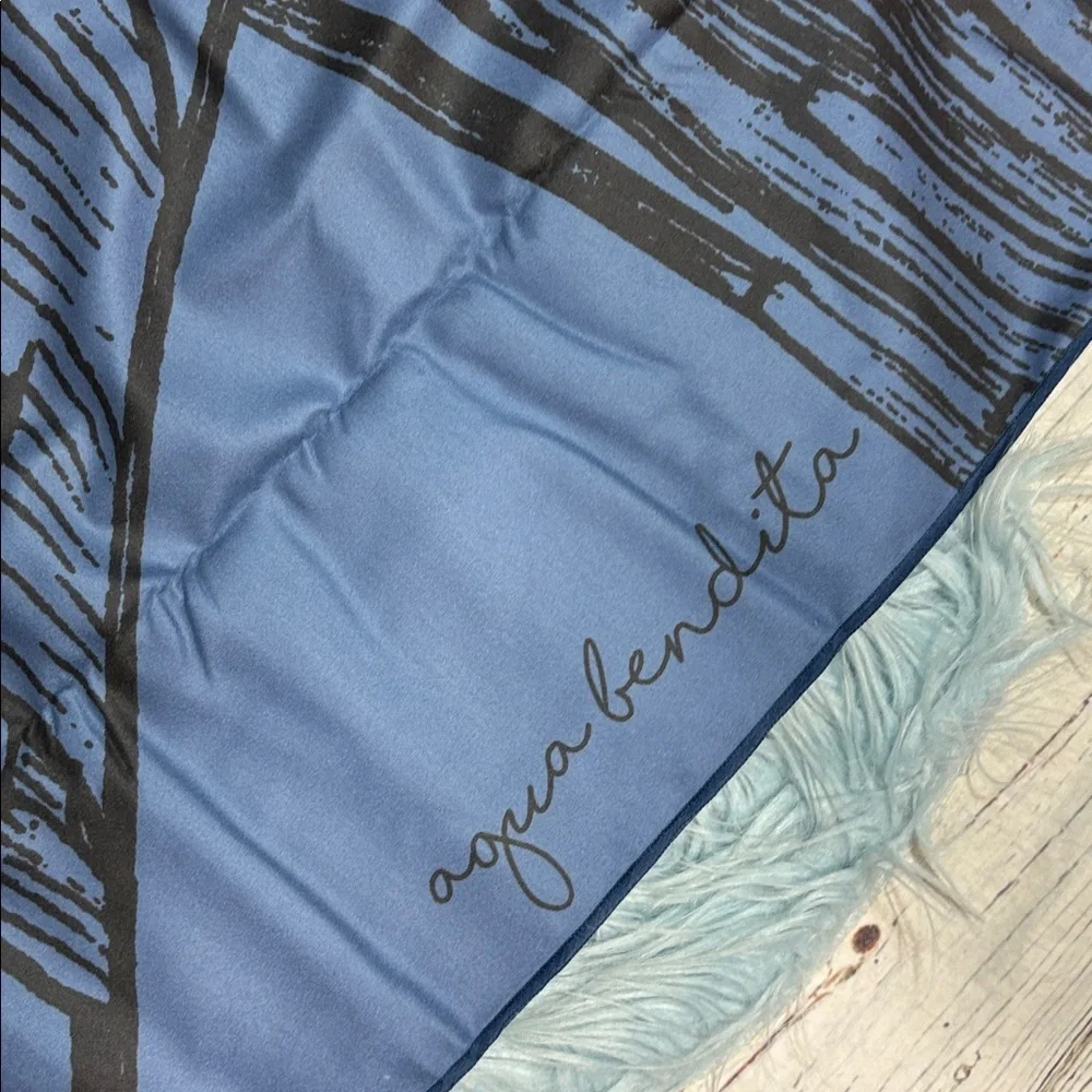 NWT Agua Bendita Adam Navy Leaf Tropical Beach Towel